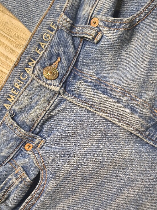 American Eagle Outfitters Denim - Mom Jean w/28" Inseam High Rise🦅 American Eagle sac800